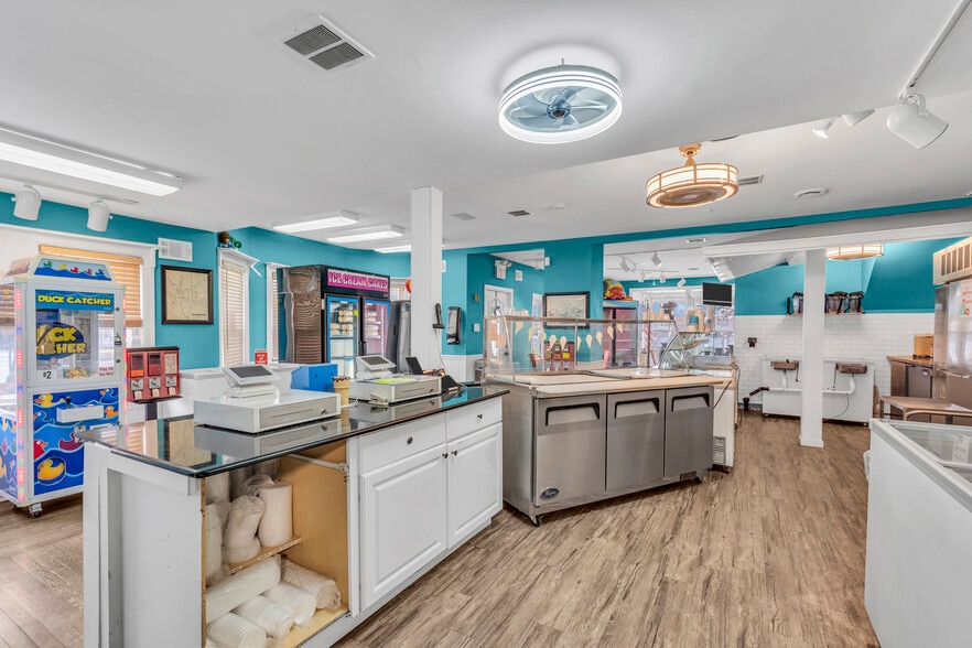More Photos Of 59 N Main St, Manahawkin Freestanding For Sale