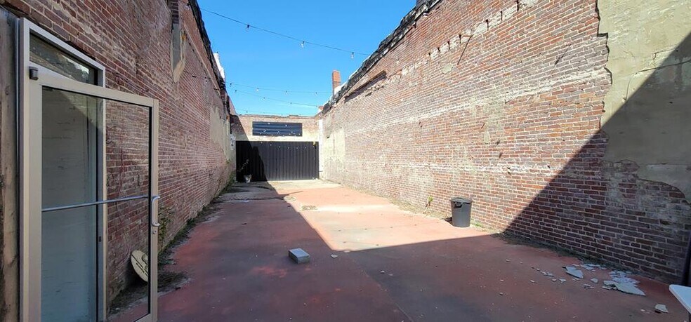 More Photos Of 218 N Main St, Beaver Dam General Retail For Sale