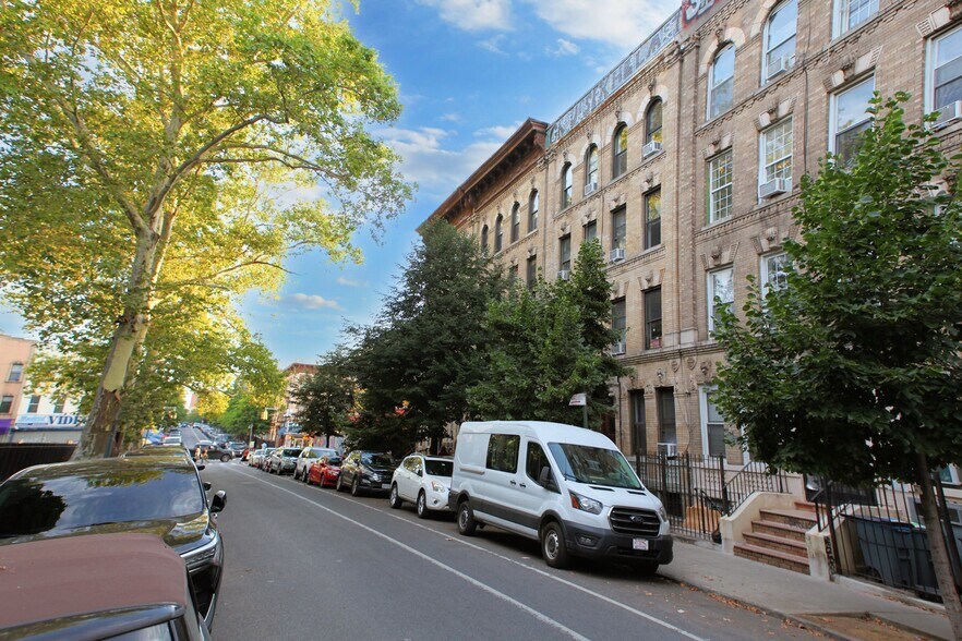 More Photos Of 137 Starr St, Brooklyn Apartments For Sale
