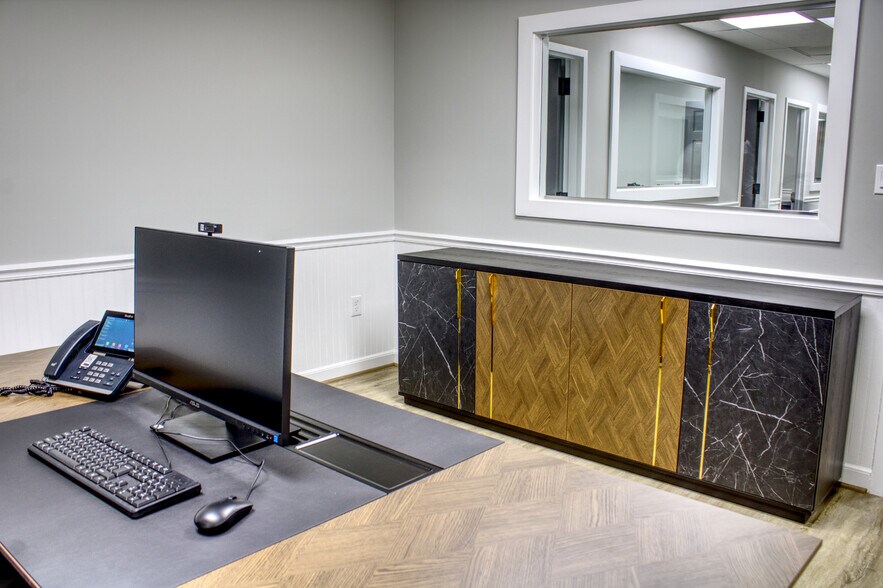 More Photos Of 10521 Judicial Dr, Fairfax Medical For Sale