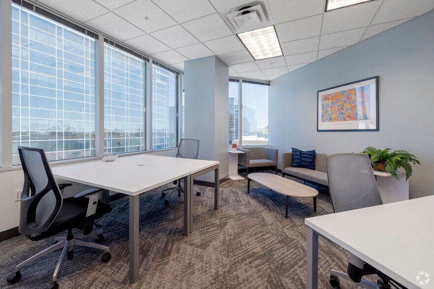 More Photos Of 2415 E Camelback Rd, Phoenix Coworking Space