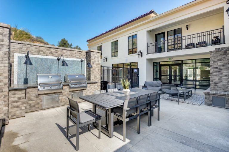 More Photos Of 1710 E Thousand Oaks Blvd, Thousand Oaks Apartments For Lease