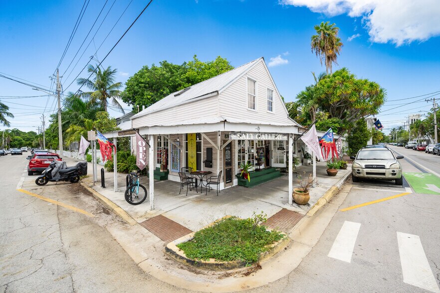 More Photos Of 830 Fleming St, Key West General Retail For Lease
