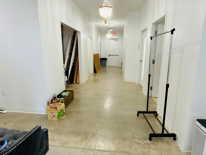 More Photos Of 400 S Oak St, Roanoke Apartments For Lease