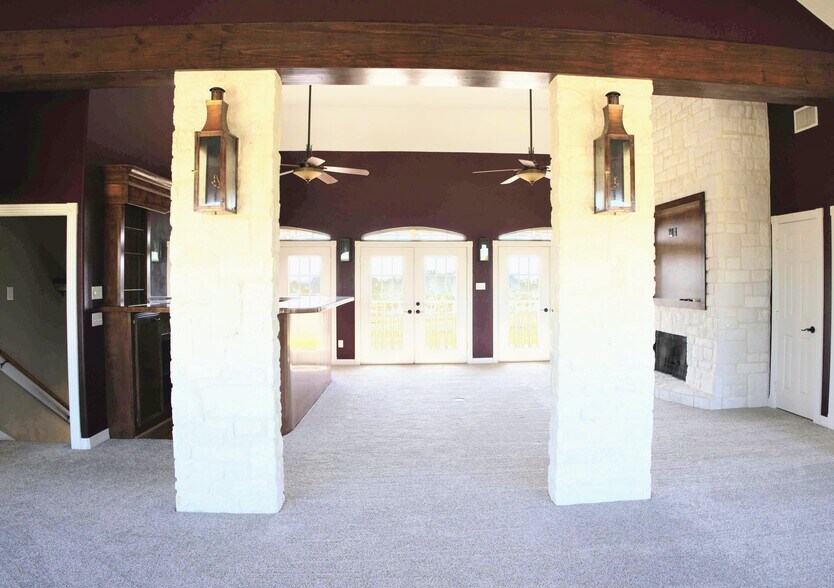 More Photos Of 2982 FM 2935, Brenham Flex For Sale