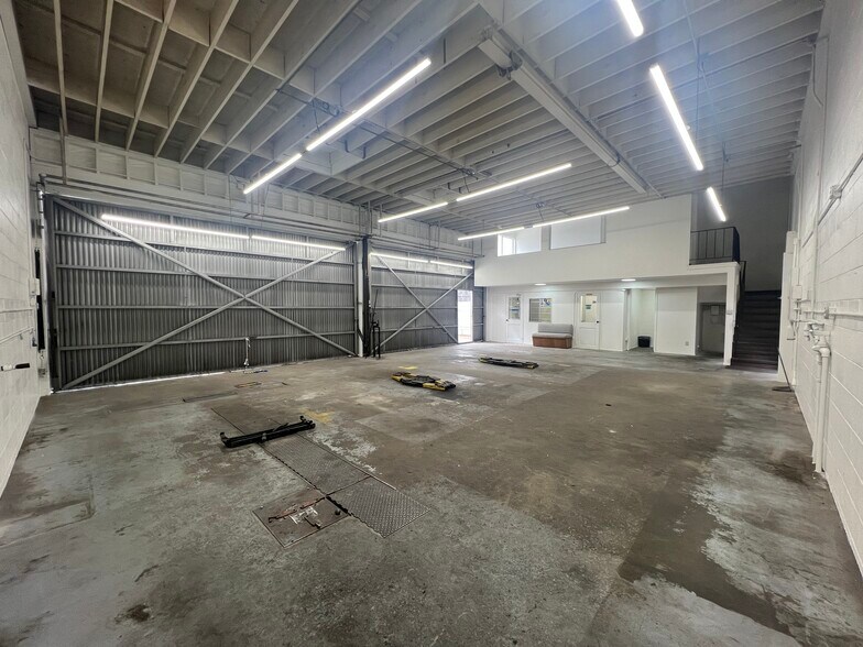 More Photos Of 1823 Marine Ave, Gardena Service For Lease