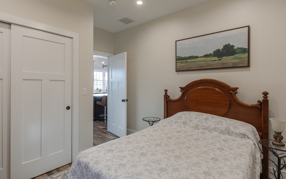 More Photos Of 6 Ames Plaza Ln, Walpole Office For Sale