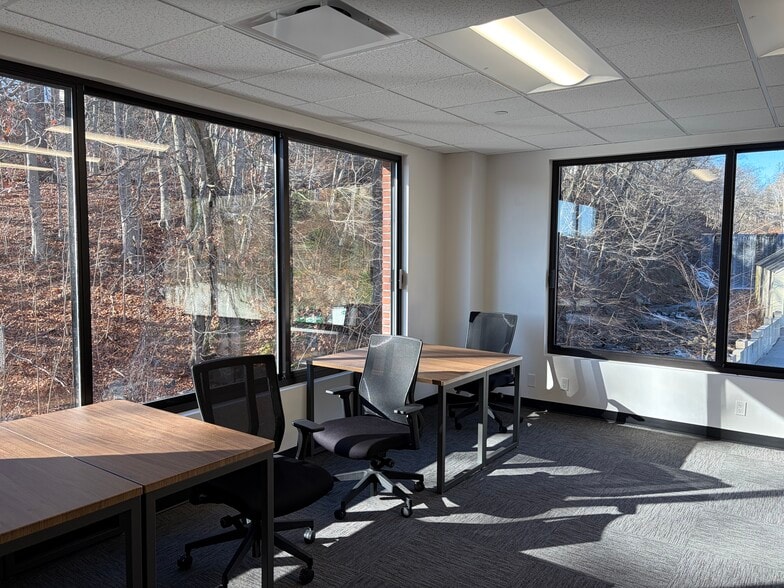 More Photos Of 200 Pemberwick Rd, Greenwich Loft Creative Space For Lease