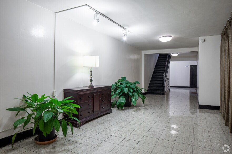 More Photos Of 849-851 2nd Ave, New York Apartments For Lease