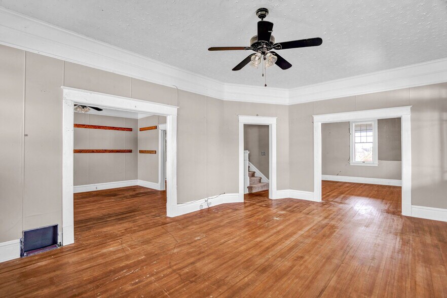 More Photos Of 206 E Main St, Jamestown Office For Sale