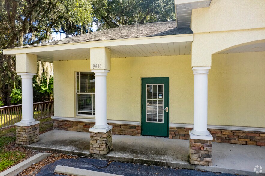 More Photos Of 9416-9418 Balm Riverview Rd, Riverview Medical For Lease