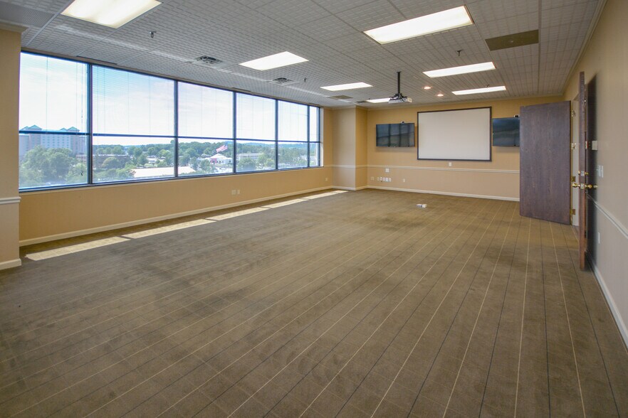 More Photos Of 900 S Shackleford Rd, Little Rock Office For Lease