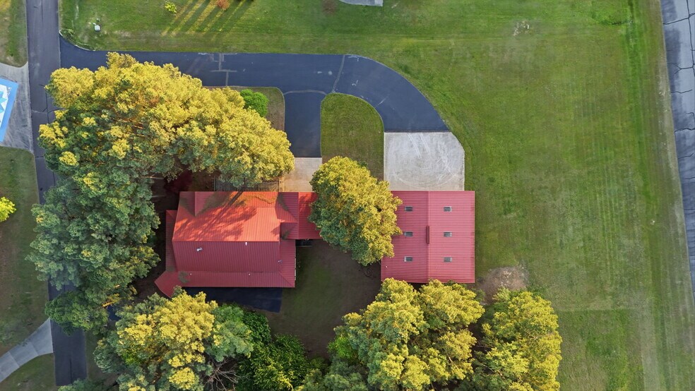 More Photos Of 267 Stinson Dr, Clinton Specialty For Sale
