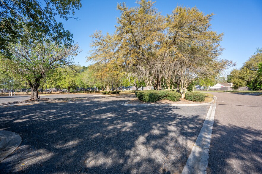 More Photos Of 0 Youngerman Ct, Jacksonville Land For Sale