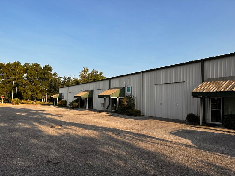 More Photos Of 34 29th St, Gulfport Warehouse For Lease