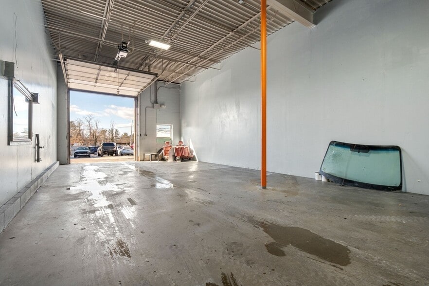 Primary Photo Of 59-67 Tosca Dr, Stoughton Warehouse For Lease