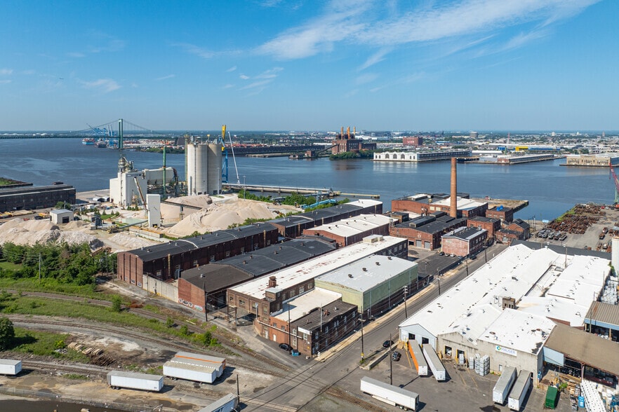 More Photos Of 300 Jefferson St, Camden Warehouse For Lease