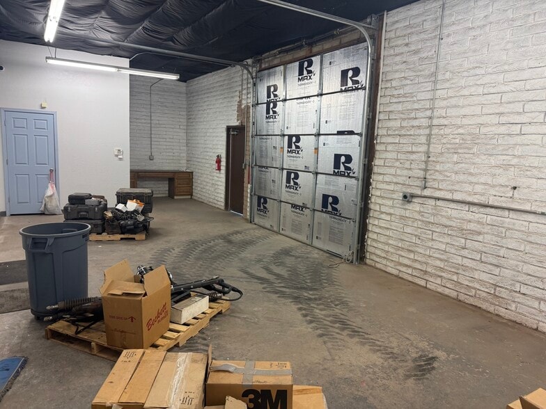 More Photos Of 5624 N 54th Ave, Glendale Warehouse For Lease