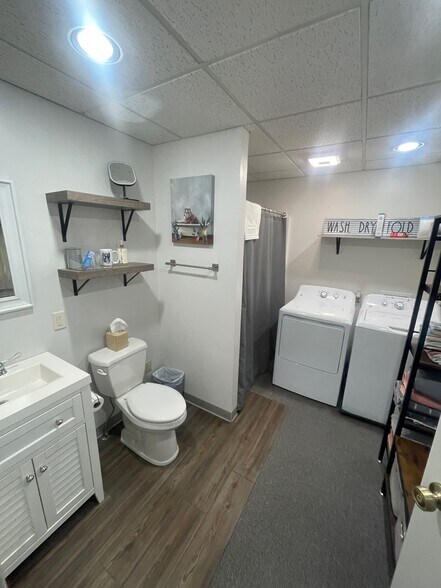 More Photos Of 1904 Washington Ave, Vincennes Office Residential For Sale