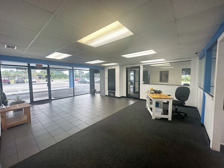 More Photos Of 8461 Airport Blvd, Mobile Auto Dealership For Sale
