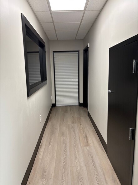 More Photos Of 1415 Shelby St, Indianapolis Office For Sale