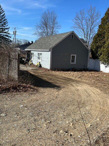 More Photos Of 406 Emerson Ave, Hampstead Office Residential For Sale