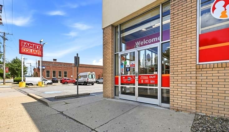 More Photos Of 821 Chartiers Ave, McKees Rocks Freestanding For Sale