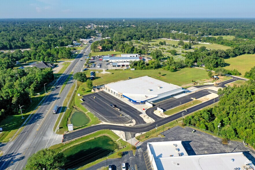 More Photos Of 1415 Ohio St, Live Oak General Retail For Lease