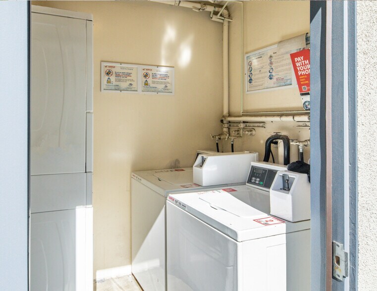 More Photos Of 265 N Oakland Ave, Pasadena Apartments For Sale