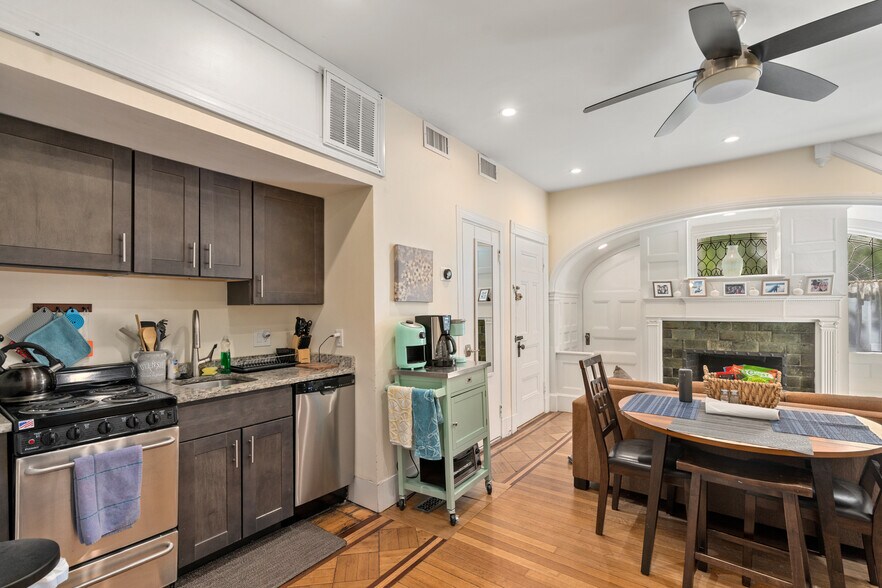 More Photos Of 14 Chiswick Rd, Brighton Apartments For Sale