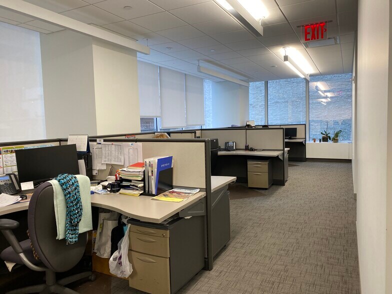 More Photos Of 10 E 53rd St, New York Office For Lease