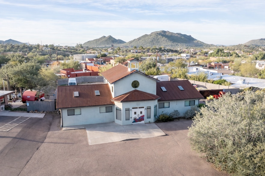 Primary Photo Of 38246 N Hazelwood Cir, Cave Creek Office For Sale