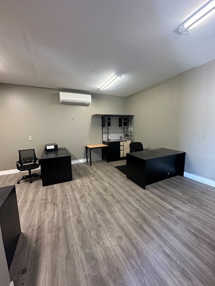 More Photos Of 3064 Review Ave, Long Island City Warehouse For Lease