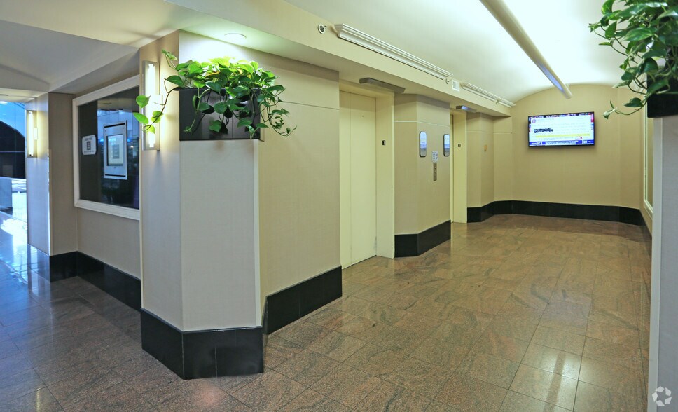 More Photos Of 200 Old Country Rd, Mineola Medical For Lease