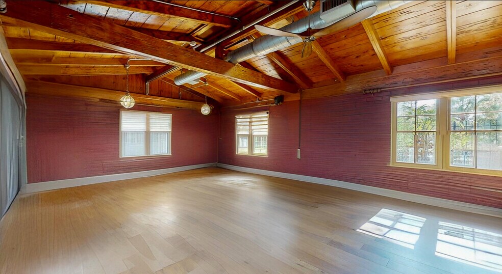 More Photos Of 3508 S Manhattan Ave, Tampa Health Club For Sale