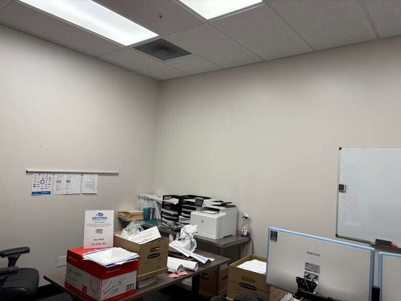 More Photos Of 1953-1977 Fowler St, Richland Service For Lease