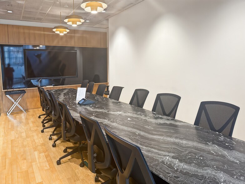 More Photos Of 600 Massachusetts Ave NW, Washington Coworking Space