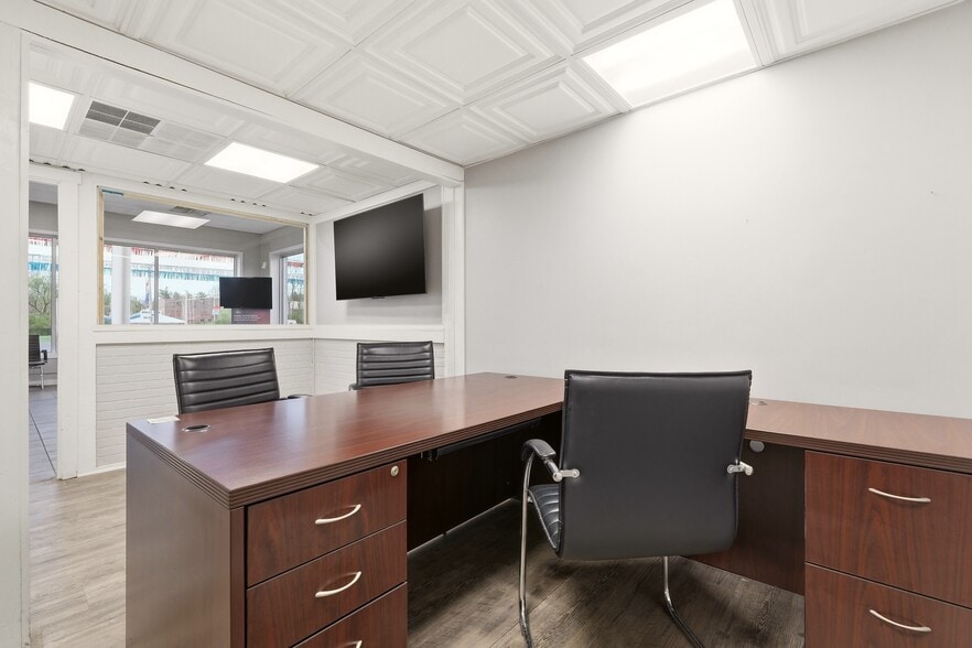 More Photos Of 702 Charles St, Galion Auto Dealership For Sale