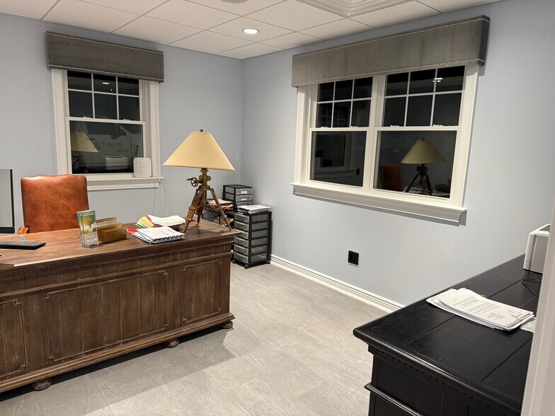 More Photos Of 90 Ramapo Valley Rd, Oakland Freestanding For Lease