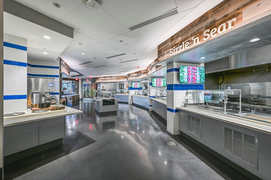 More Photos Of 5601 Headquarters Dr, Plano Office For Sale