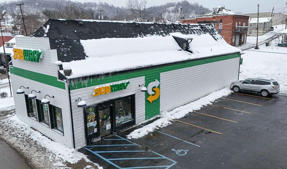 More Photos Of 822 W Pike St, Clarksburg Fast Food For Sale