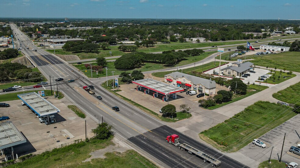 More Photos Of 3400-3402 Highway 21 E, Bryan Convenience Store For Lease