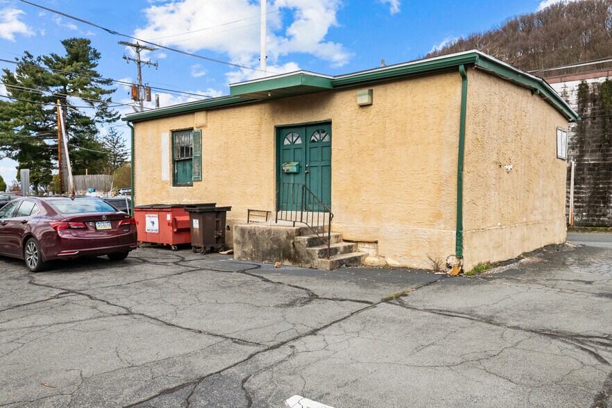 More Photos Of 2201 Perkiomen Ave, Mount Penn Restaurant For Sale