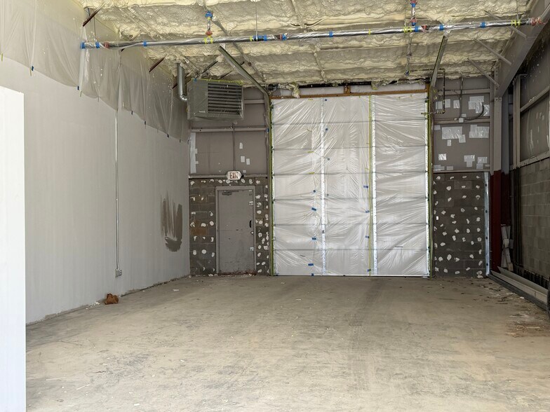 More Photos Of 1236 Northgate Business Pky, Madison Flex For Lease