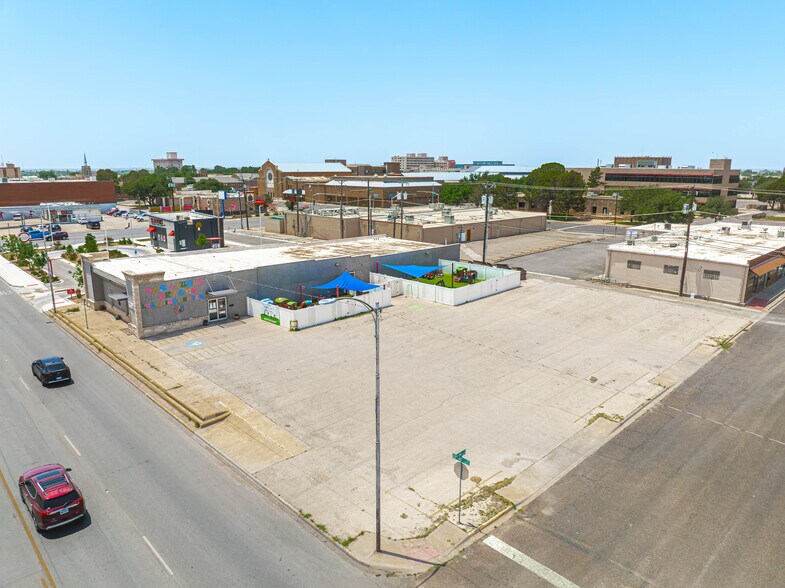 More Photos Of 815 N Grant St, Odessa Freestanding For Sale