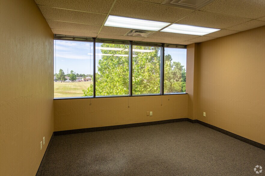 More Photos Of 4100 Perimeter Center Dr, Oklahoma City Unknown For Lease
