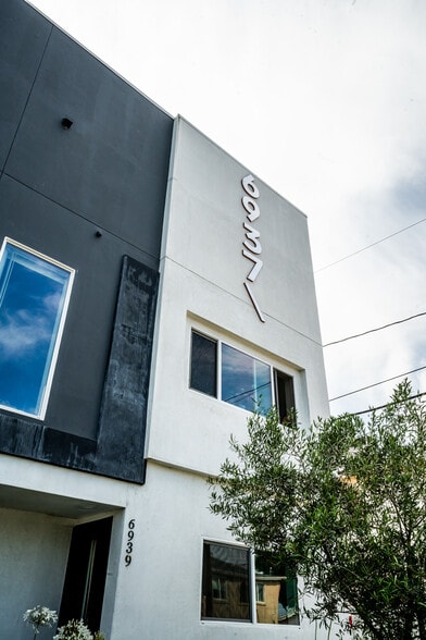 More Photos Of 6937 Simpson Ave, North Hollywood Apartments For Sale