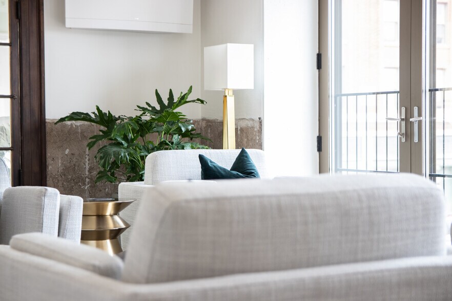 More Photos Of 201 S Broadway Ave, Albert Lea Loft Creative Space For Lease