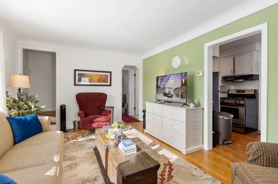 More Photos Of 3101 Rochester Rd, Royal Oak Office For Sale