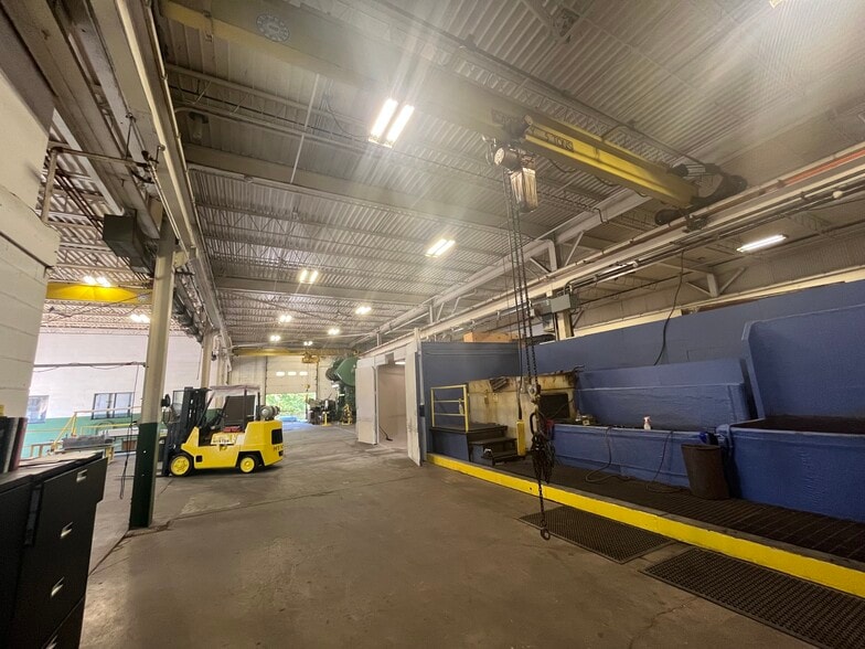 More Photos Of 2385 Walker Ave, Grand Rapids Manufacturing For Sale